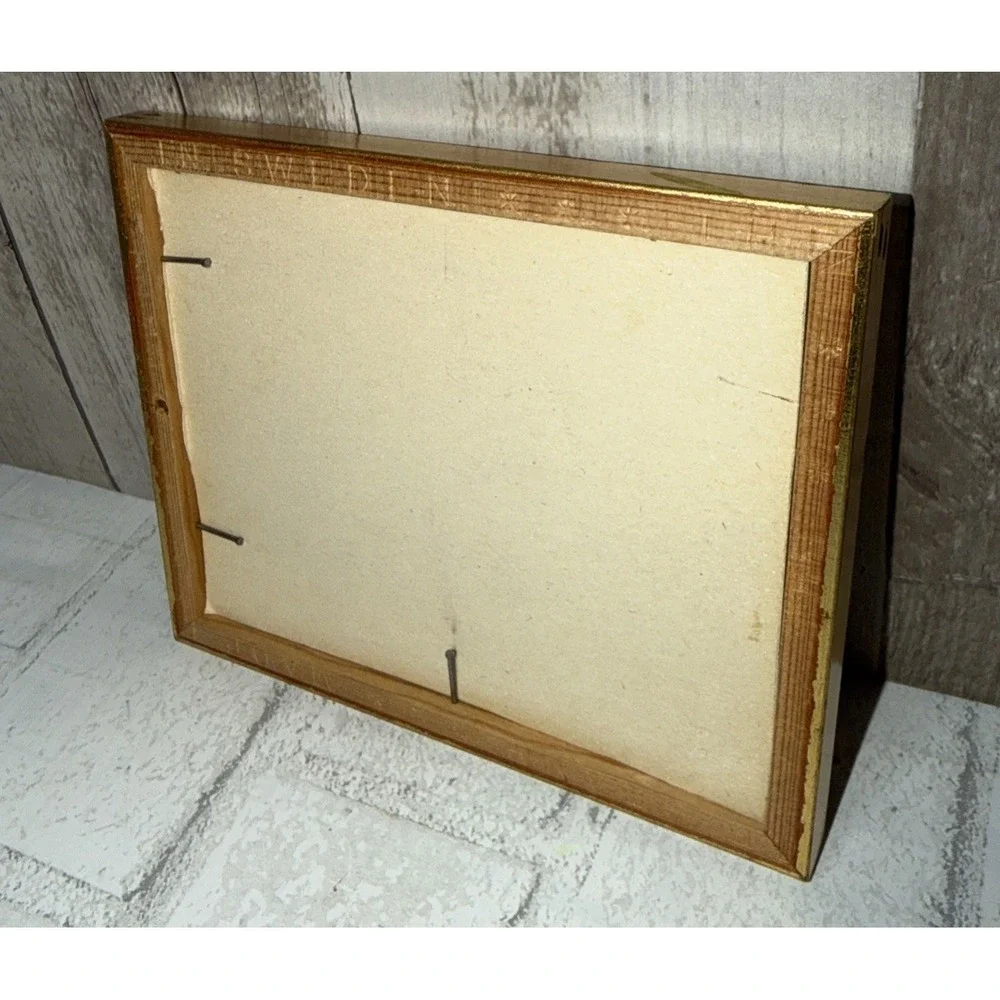 Vtg Framed Needlepoint Victorian Couple Sweden‎ Cross Stitched Wall Art Framed